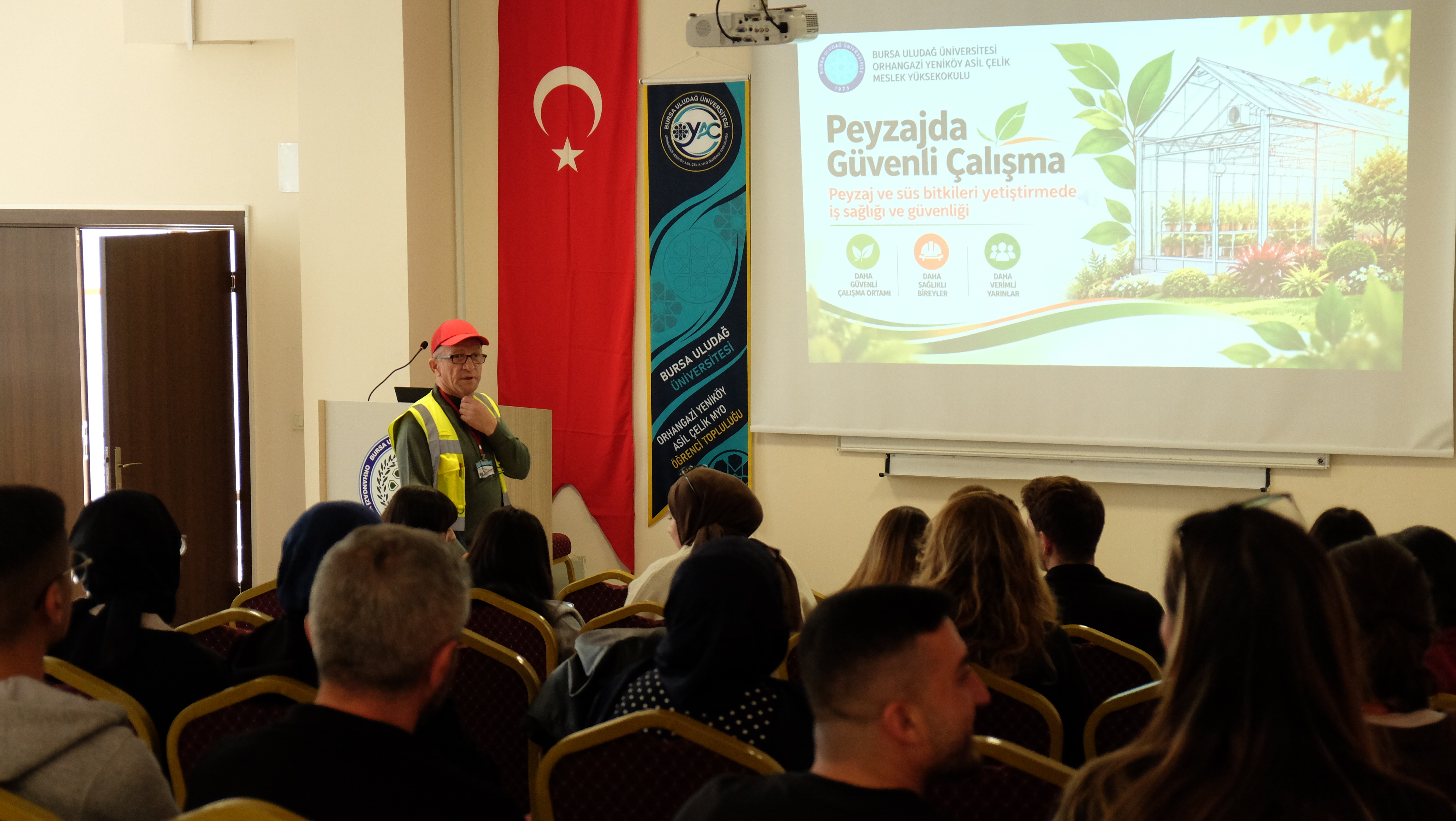 OYAÇ MYO Peyzaj ve Süs Bitkileri Yetiştiriciliği Programında “İSG Farkındalık Eğitimi” Düzenlendi